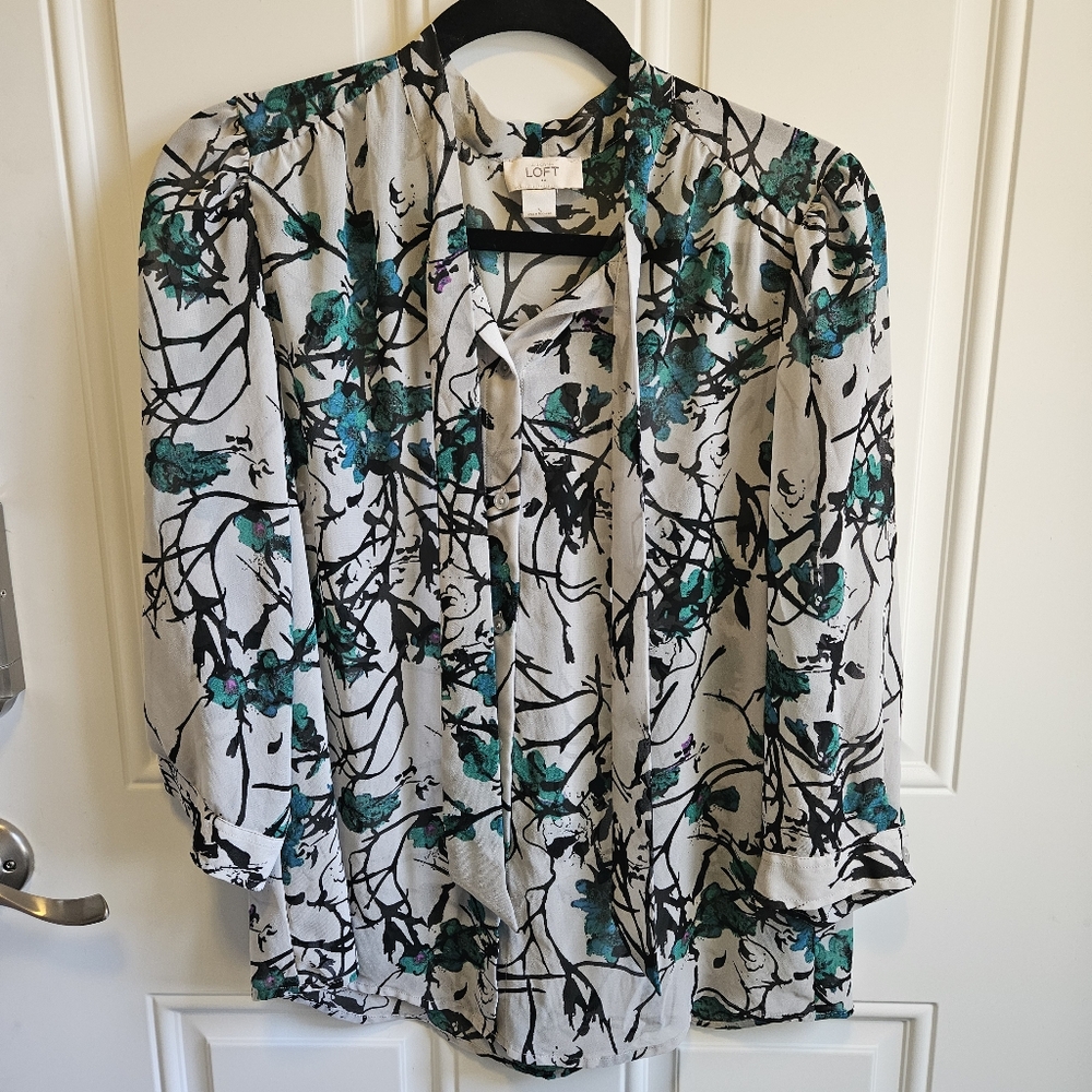 Blouse - Picture 2 of 3